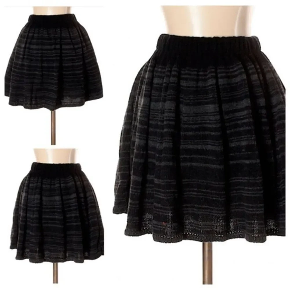 Sparkle & Fade Casual Mini Skirt size Small